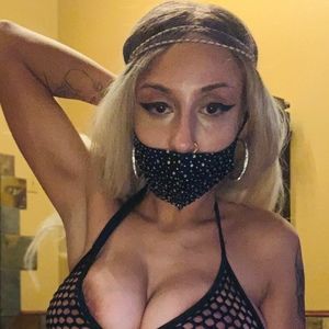 Meet your Posher, Daze